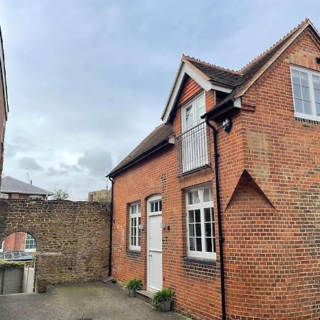 Charming & Cosy Town Centre Home With Parking Guildford Zewnętrze zdjęcie