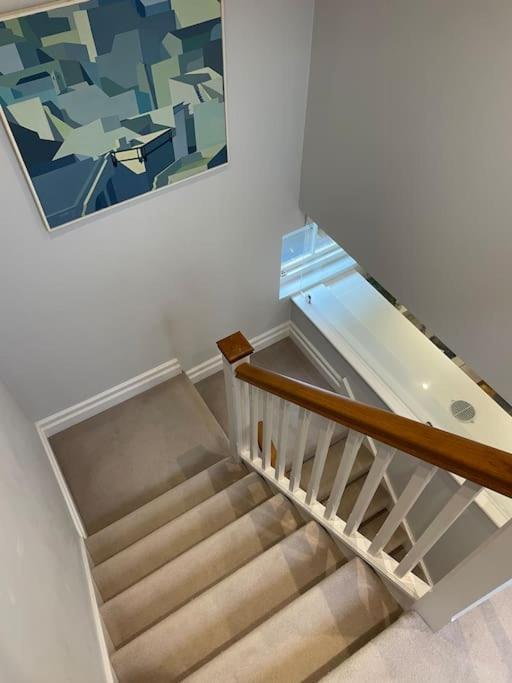 Charming & Cosy Town Centre Home With Parking Guildford Zewnętrze zdjęcie